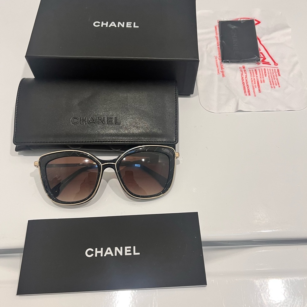 Chanel sun glasses